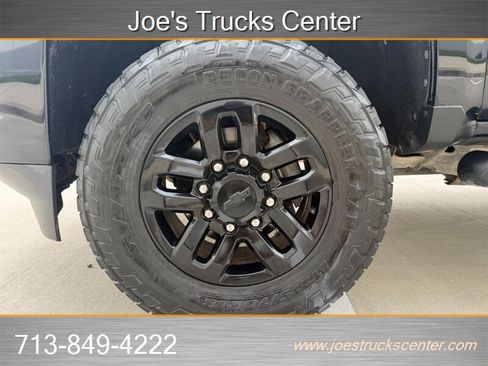Used 2018 Chevrolet Silverado 2500 LT w/ Midnight Edition AWD/4WD image 47