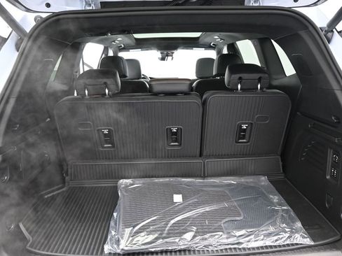 New 2026 GMC Acadia Denali Ultimate w/ LPO, Floor Liner Package image 24