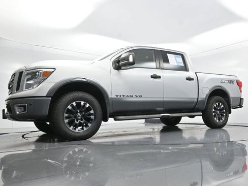 Used 2018 Nissan Titan PRO-4X w/ Pro-4x Convenience Package AWD/4WD image 50