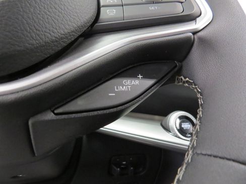 New 2026 Jeep Grand Wagoneer Limited image 23