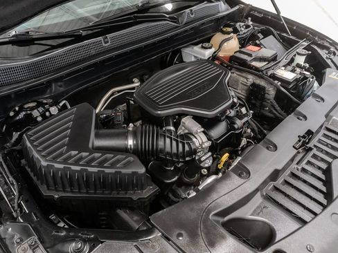 Used 2019 Chevrolet Blazer LT FWD image 4