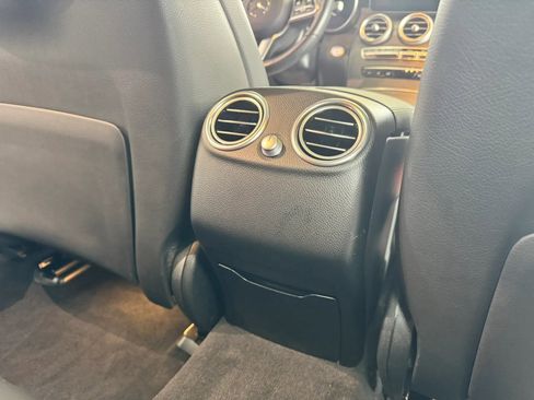 Used 2020 Mercedes-Benz GLC 300 4MATIC image 19