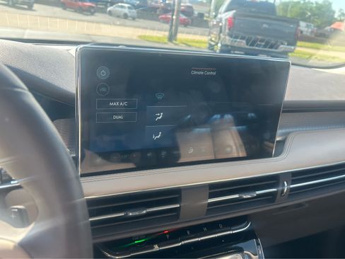 Used 2023 Lincoln Corsair FWD w/ Equipment Group 101A image 36