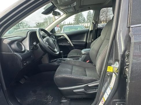 Used 2018 Toyota RAV4 XLE w/ Plus Extra Value Package image 10