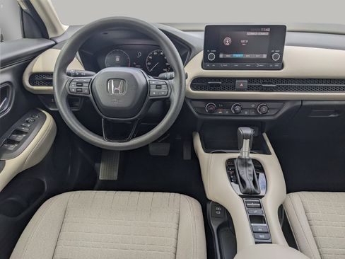 Used 2025 Honda HR-V LX image 18