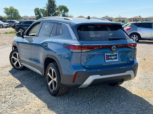 New 2026 Volkswagen Tiguan SE image 9