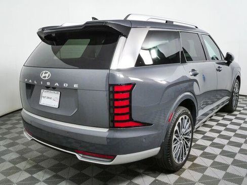 Certified 2026 Hyundai Palisade Calligraphy FWD image 3