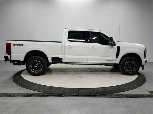 Used 2025 Ford F250 Platinum image 8