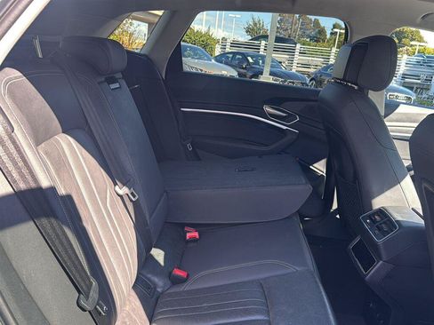 Used 2022 Audi e-tron Premium Plus AWD/4WD image 15