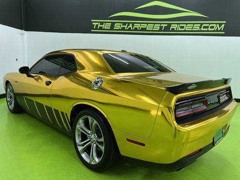 Used 2022 Dodge Challenger R/T RWD image 7
