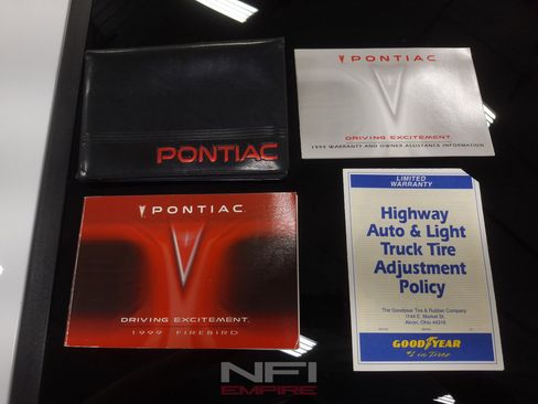 Used 1999 Pontiac Firebird Formula w/ SLP Firehawk Pkg RWD image 51