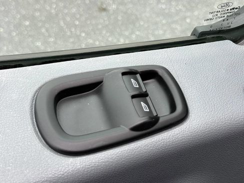 Used 2017 Ford Transit 350 350 HD 2dr 178 in. WB DRW Chas image 13