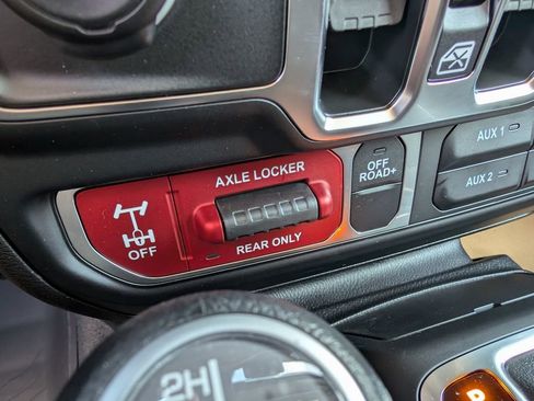 New 2026 Jeep Gladiator Willys AWD/4WD image 31