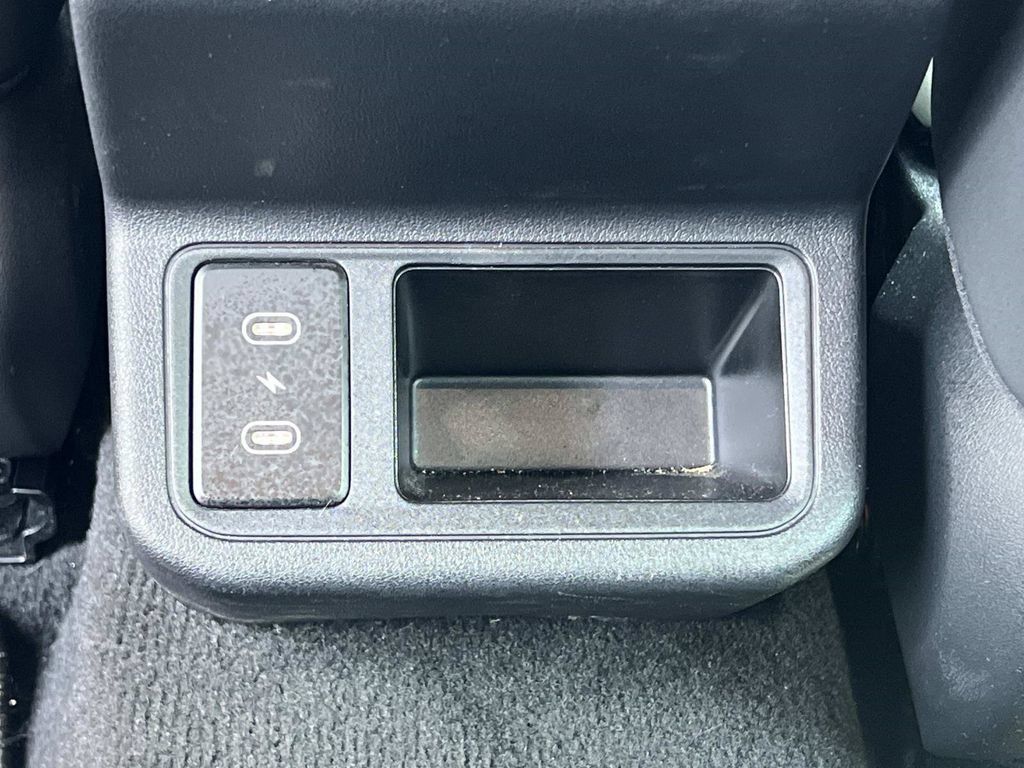 Used 2025 Kia K4 GT-Line w/ GT-Line Premium Package FWD image 17