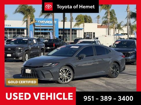 Used 2025 Toyota Camry XLE FWD image 1