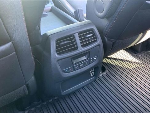 Used 2022 Honda Pilot TrailSport image 34