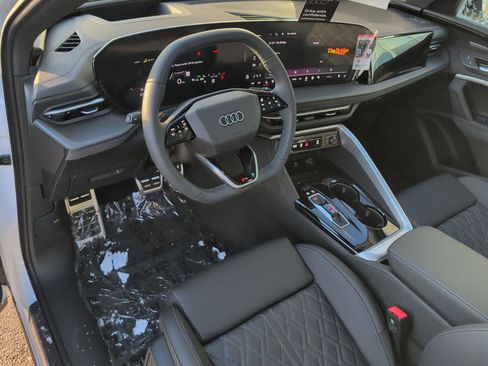 New 2025 Audi SQ5 Premium Plus image 2