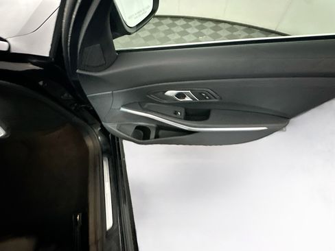 Used 2025 BMW 330i Sedan image 31