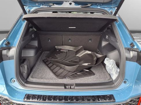 Used 2025 Volkswagen Tiguan SE R-Line AWD/4WD image 28
