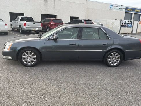 Used 2010 Cadillac DTS Premium image 26