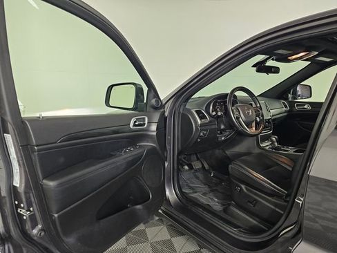 Used 2021 Jeep Grand Cherokee Laredo X image 23