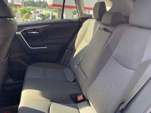 Certified 2025 Toyota RAV4 XLE FWD image 16