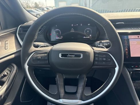 New 2026 Jeep Grand Cherokee Limited w/ Limited Altitude Package image 32