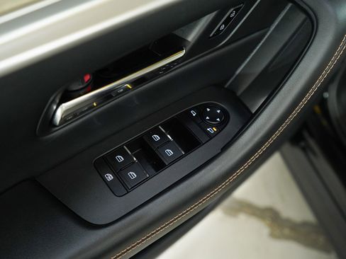 Certified 2025 MAZDA CX-70 Plug-In Hybrid w/ Premium Pkg image 27