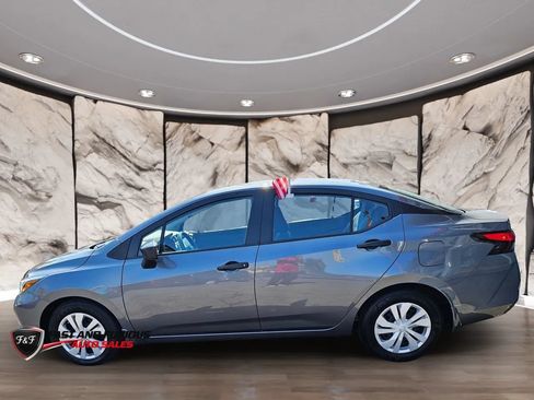 Used 2025 Nissan Versa S w/ Trunk Package FWD image 5