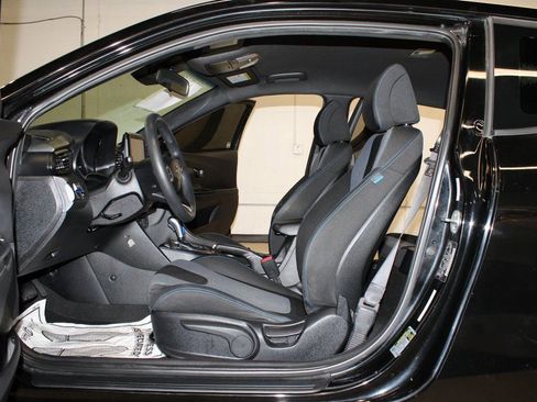 Used 2019 Hyundai Veloster 2.0 image 14