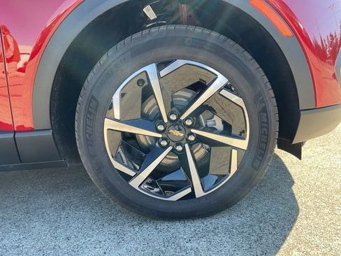 New 2026 Chevrolet Equinox EV LT image 24