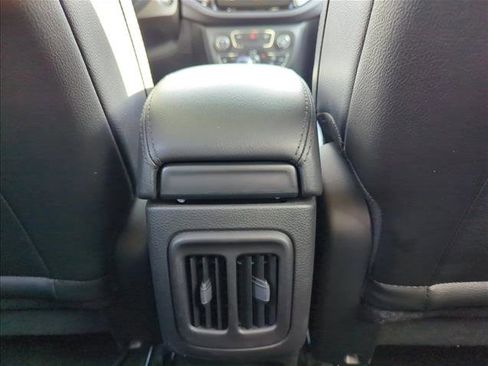 Used 2020 Jeep Compass Latitude image 15