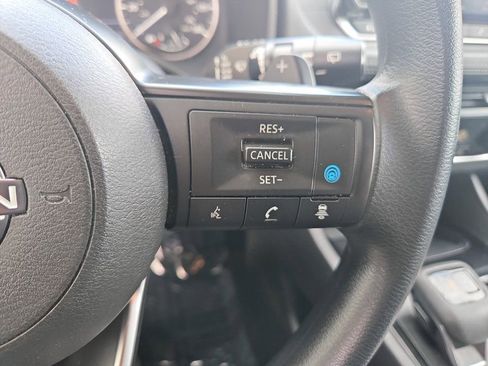 Used 2024 Nissan Rogue SV FWD image 16