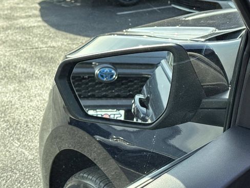 Used 2020 Chevrolet Equinox LT image 17