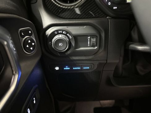 Used 2025 Jeep Wrangler Unlimited Sport S 4xe AWD/4WD image 18