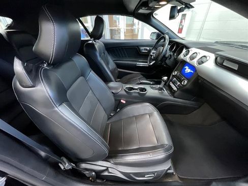 Used 2016 Ford Mustang Premium image 14