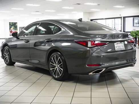 Certified 2022 Lexus ES 350 w/ Premium Package FWD image 8