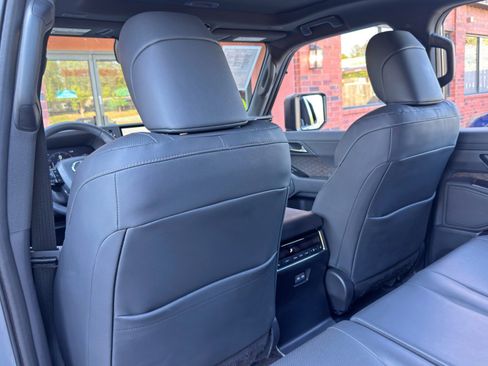 Used 2024 Lexus GX 550 w/ Cold Area Package image 41