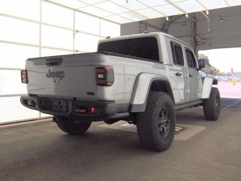 Used 2020 Jeep Gladiator Rubicon AWD/4WD image 4