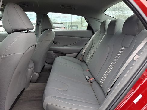 Used 2024 Hyundai Elantra Blue image 10