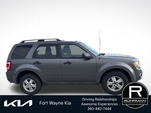 Used 2010 Ford Escape XLT AWD/4WD image 7
