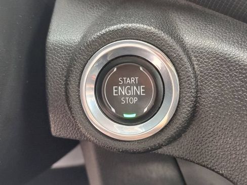 Used 2022 Chevrolet TrailBlazer LT w/ Confidence II Package FWD image 19