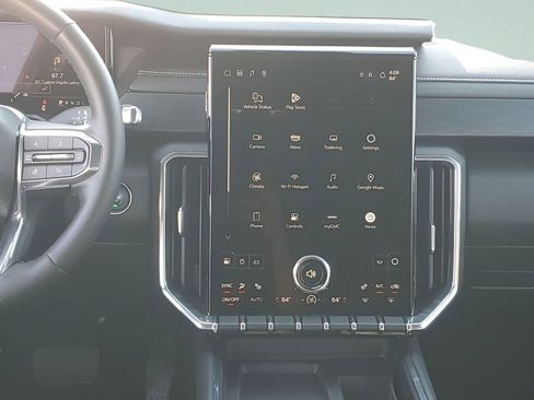 Used 2025 GMC Acadia Elevation image 28