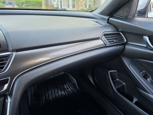 Used 2019 Honda Accord Sport image 29