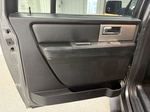 Used 2017 Ford Expedition EL Limited w/ Equipment Group 301A AWD/4WD image 28