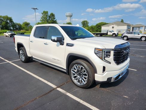 Used 2024 GMC Sierra 1500 Denali Ultimate AWD/4WD image 9