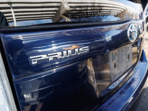 Used 2015 Toyota Prius Three image 12