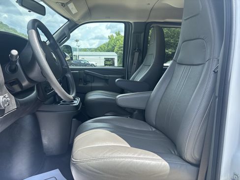Used 2024 Chevrolet Express 3500 LS RWD image 14