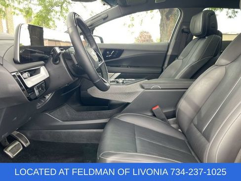 Used 2025 Cadillac Optiq Luxury 2 AWD/4WD image 19