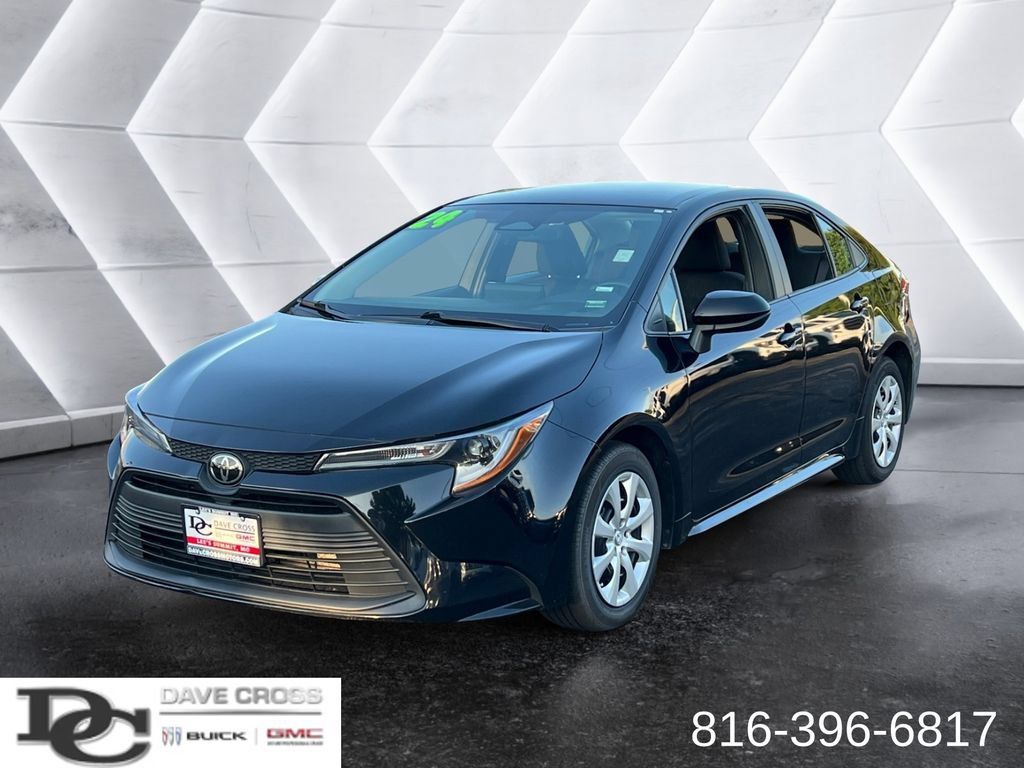 Used 2024 Toyota Corolla LE FWD image 1